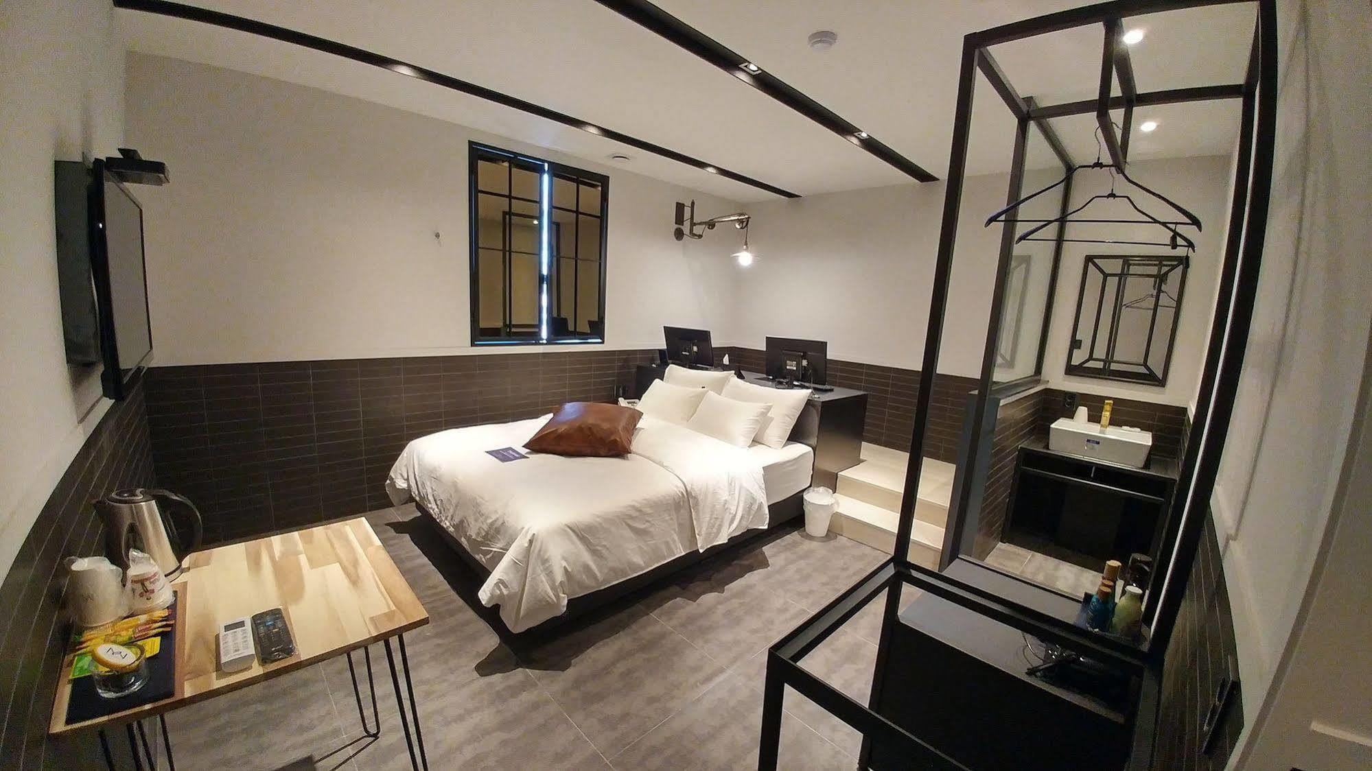 Hotel Yaja Jungwang Siheung Esterno foto